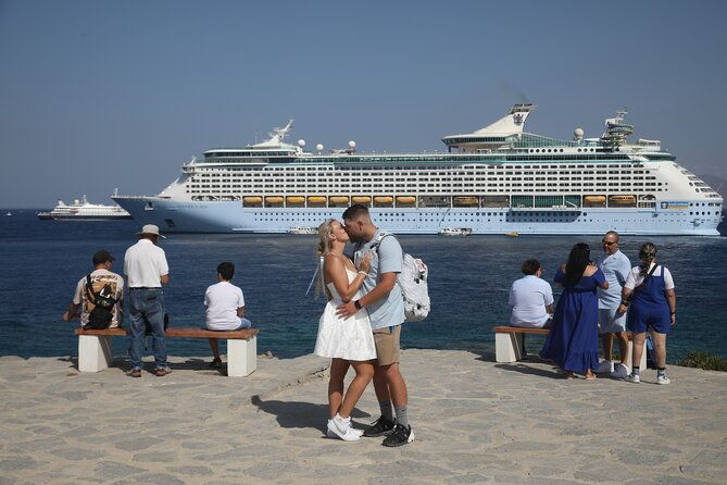 mini-photo-shoot-at-wind-mills-in-mykonos