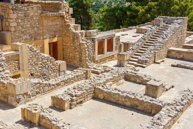 minoan-life-knossos-palace-olive-grove-farm-lunch-at-archanes