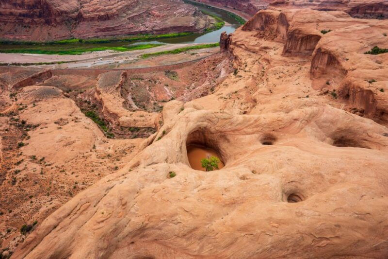 moab-canyon-country-sunset-helicopter-tour