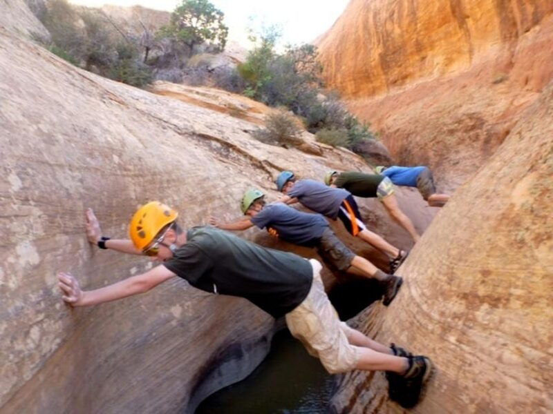 moab-chamisa-canyon-canyoneering-adventure
