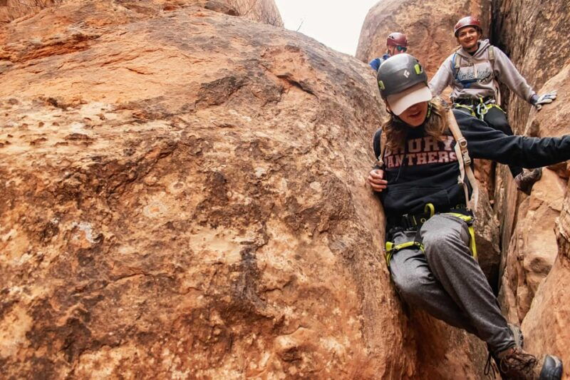 moab-fins-and-things-canyoneering-adventure-tour