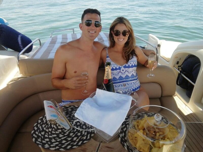 morning-afternoon-luxury-yacht-cruise-with-drinks-and-snacks