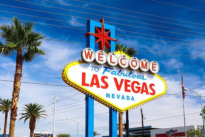 movie-themed-wedding-or-vow-renewal-at-las-vegas-sign