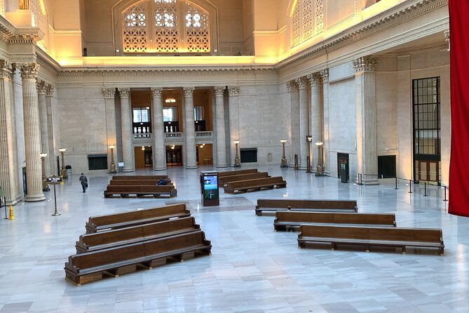 movie-tour-through-chicagos-union-station