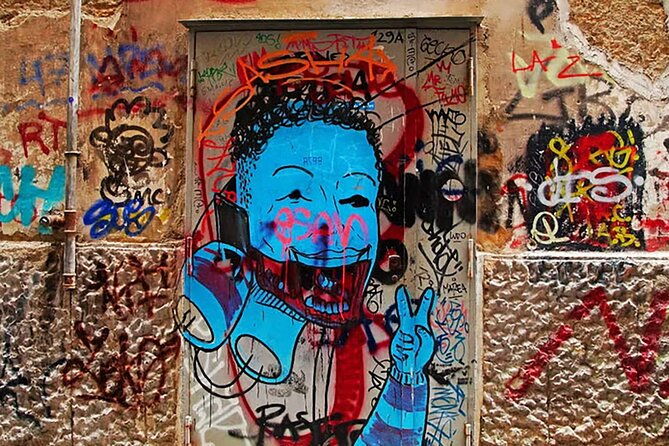 naples-street-art-tour-in-quarters-spagnoli