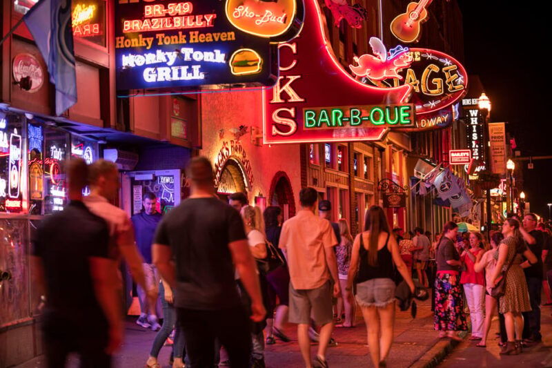 nashville-music-history-and-moonshine-pub-crawl
