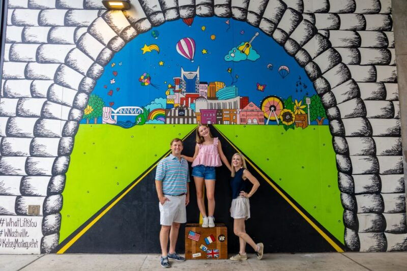 nashville-walking-tour-and-photoshoot-in-the-gulch