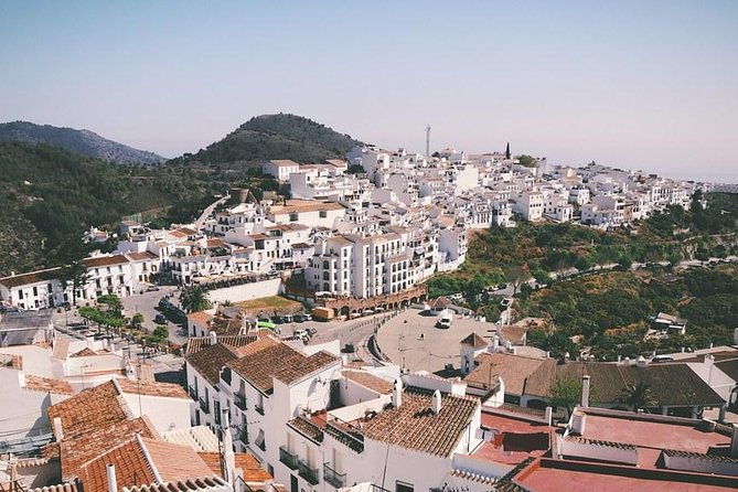 nerja-caves-frigiliana-acebuchal-private-tour-from-malaga