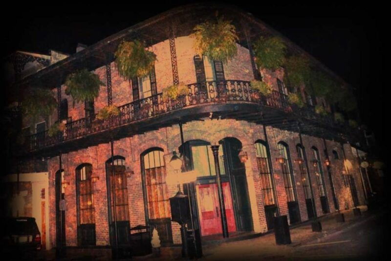 new-orleans-adults-only-haunted-ghost-tour