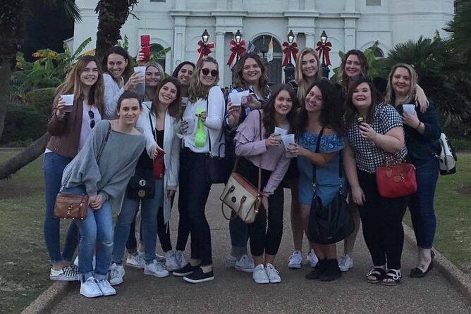 new-orleans-french-quarter-seasonal-christmas-tour