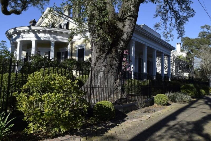 new-orleans-garden-district-walking-tour-2