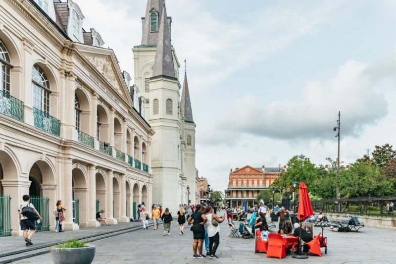 new-orleans-haunted-ghost-voodoo-and-vampire-city-tour