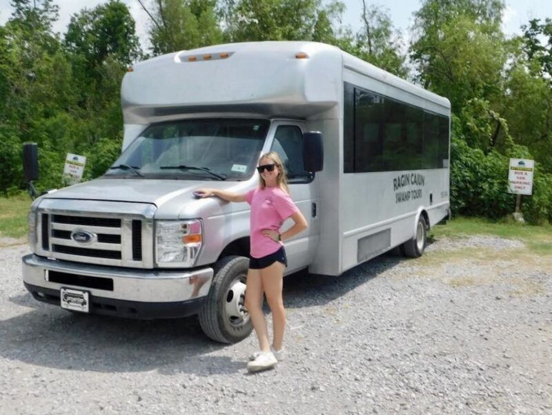 new-orleans-oak-alley-or-laura-plantation-airboat-tour