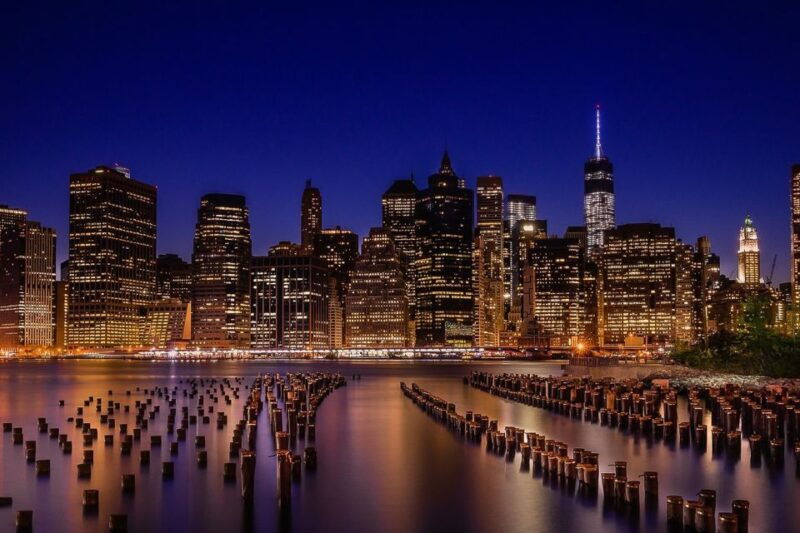 new-york-city-night-skyline-bus-tour-with-pizza-slice