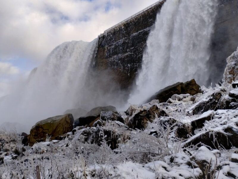 niagara-falls-usa-winter-tour-with-cave-of-the-winds-entry