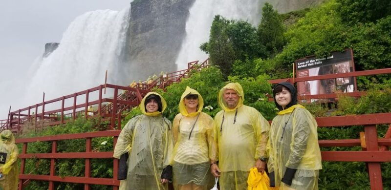 niagara-usa-cave-of-the-winds-adventure-winter-tour