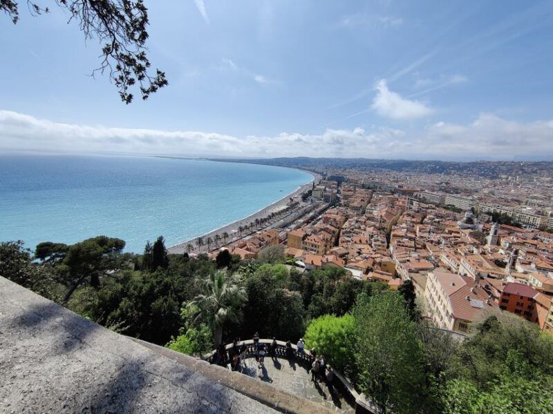 nice-sightseeing-walking-tour-with-certified-tour-guide