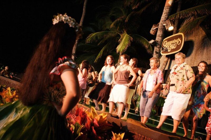 oahu-germaines-traditional-luau-show-buffet-dinner
