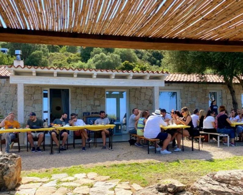 olbia-visit-a-myrtle-making-factory-with-tasting-2