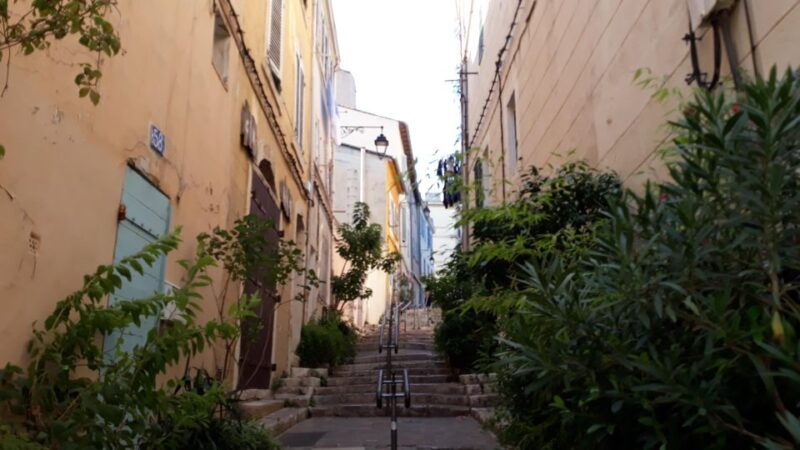 old-marseille-district-tour-and-treasure-hunt