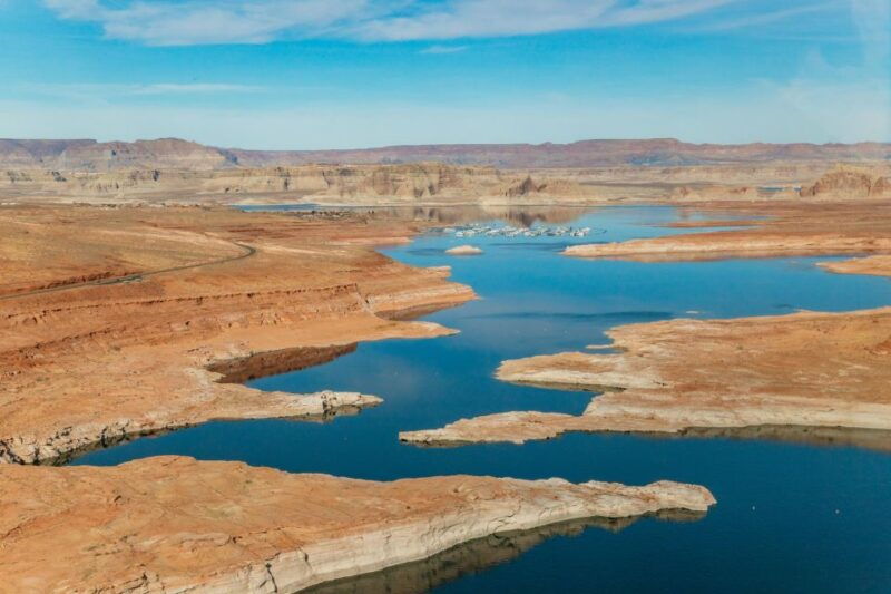 page-horseshoe-bend-helicopter-flight-tower-butte-landing