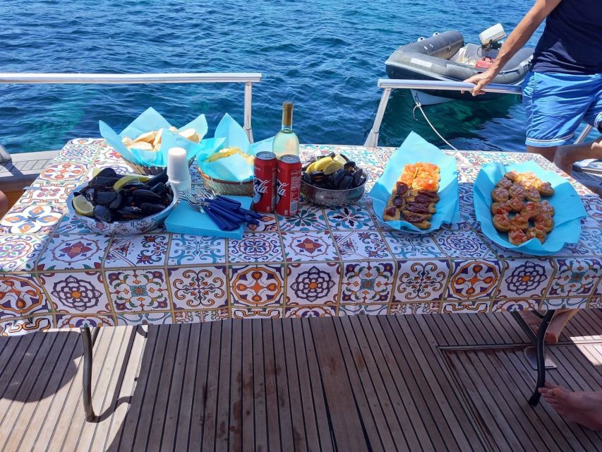 palau-la-maddalena-archipelago-motorboat-tour-with-lunch