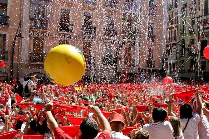 pamplona-city-tour-from-san-sebastian