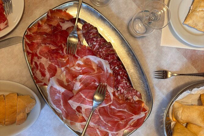 parma-food-tour-parmigiano-reggiano-prosciutto-di-parma
