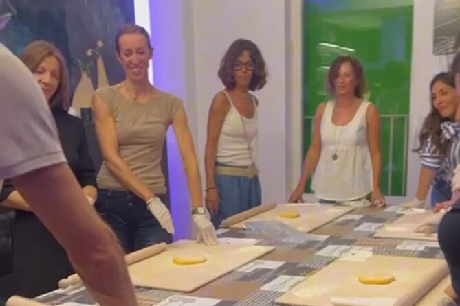 pasta-workshop-in-local-loft