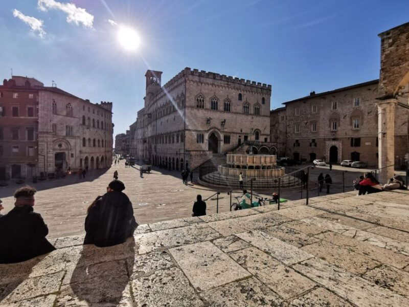 perugia-old-town-walking-tour-piazza-iv-novembre