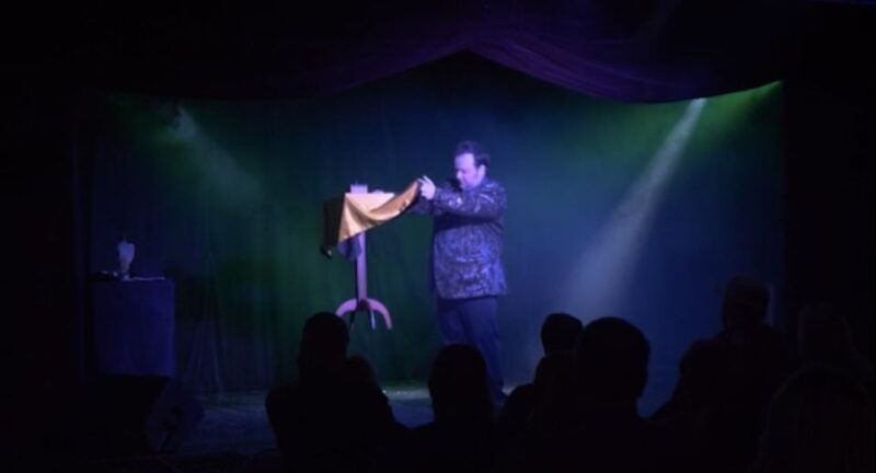 pigeon-forge-steven-bests-unbelievable-magic-show