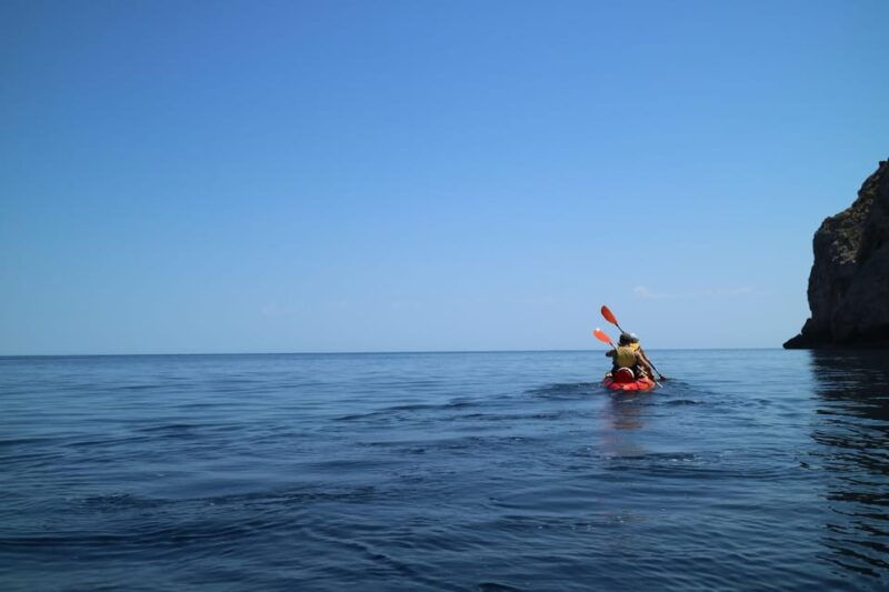 pollenca-kayak-and-coasteering-cliff-jumping