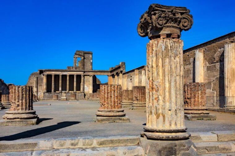 pompeii-guided-tour-with-archaeologist