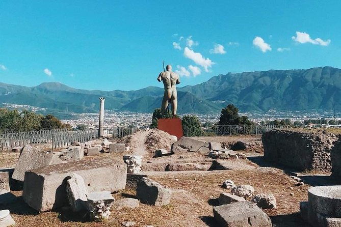 pompeii-ruins-excursion-for-3-hours-round-trip-included