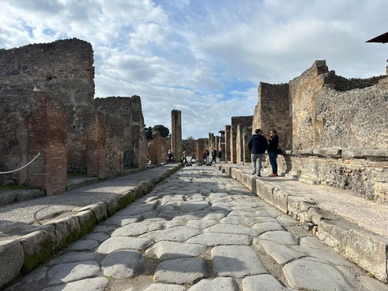 pompeii-skip-the-line-ticket-guided-group-tour
