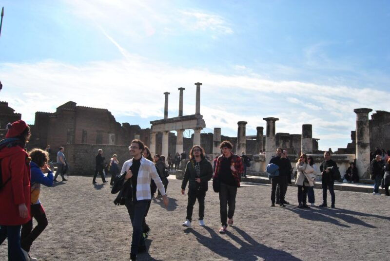 pompeii-small-group-maximum-8-people