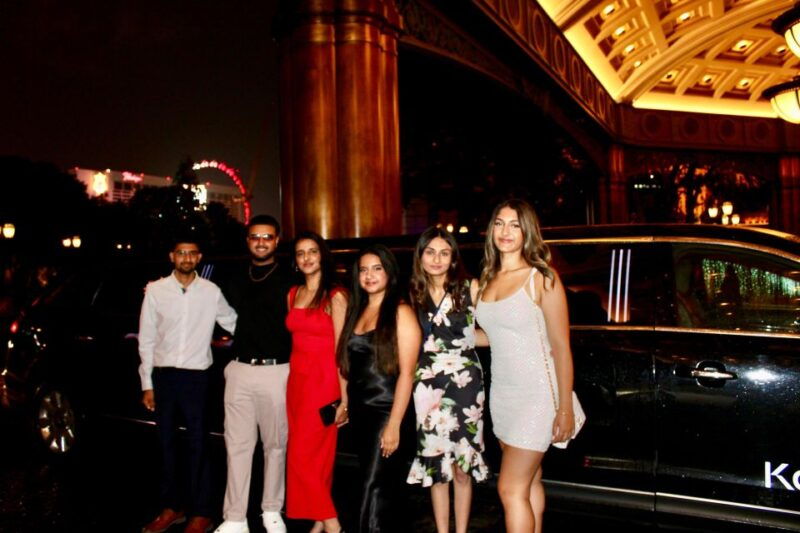 private-2-hour-lv-limo-tour-with-champagne-and-lv-goodies