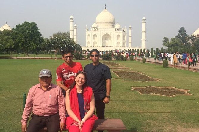private-4days-taj-mahal-tour-from-newyork-including-visa-flight