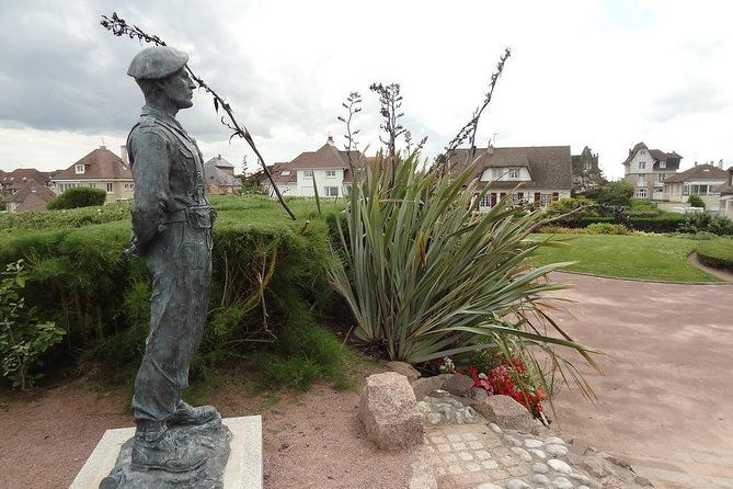 private-8-9-hour-tour-to-british-landing-beaches-from-le-havre-with-driver-guide