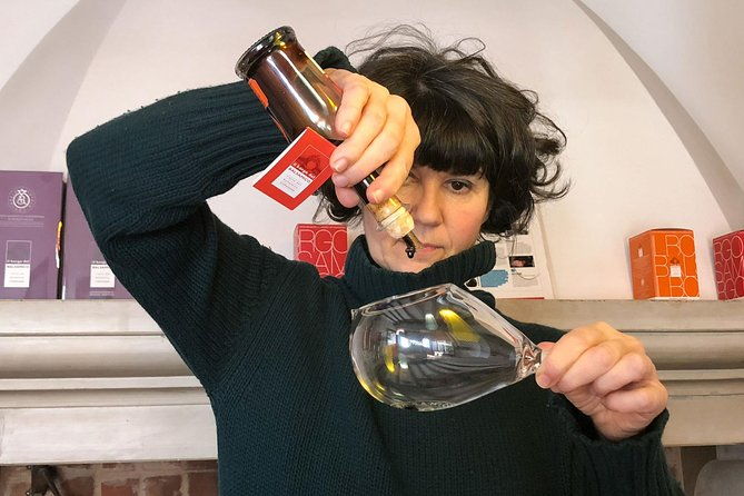 private-balsamic-vinegar-tour-and-tasting-in-emilia-romagna