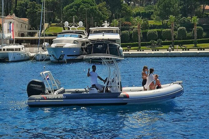 private-blue-lagoon-and-shipwrek-tour-from-trogir-and-split