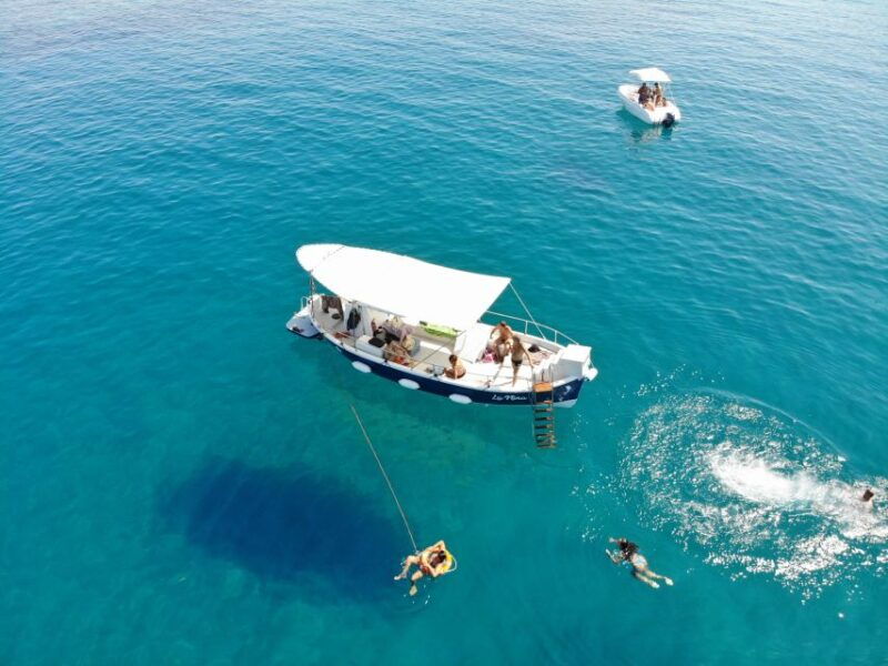 private-boat-excursion-along-the-coast-of-cefalu