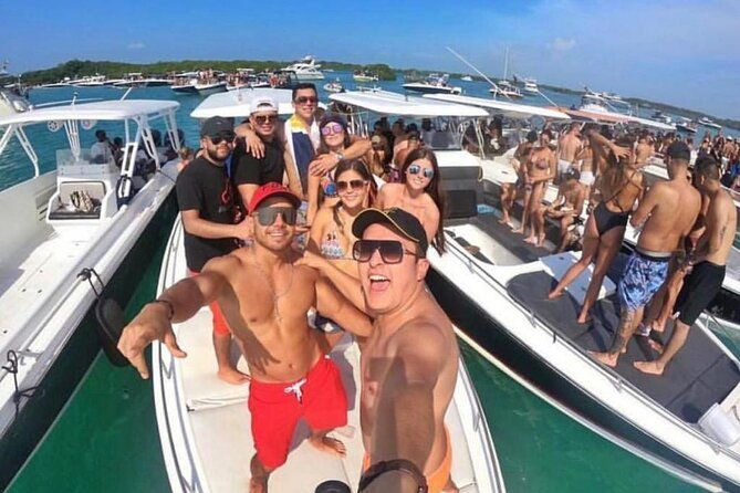 private-boat-rental-20-people-all-day-in-cartagena