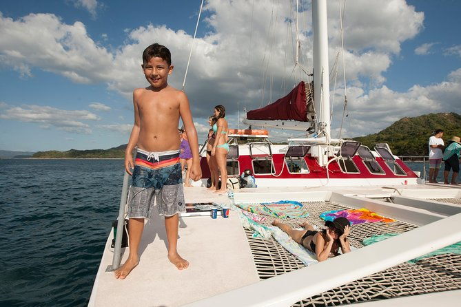 private-catamaran-sailing-tour
