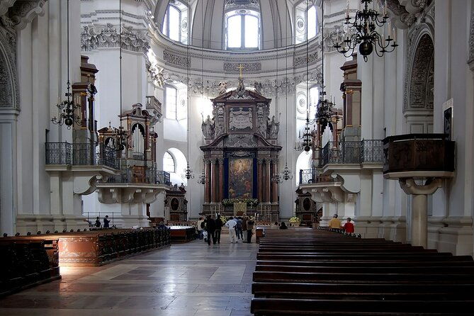 private-day-tour-to-salzburg-hallstatt-and-melk-from-vienna