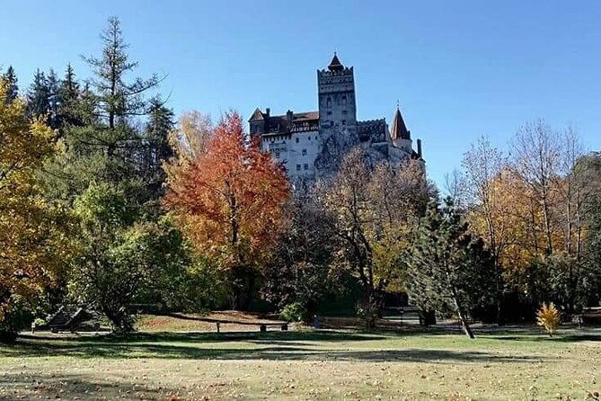 private-day-trip-to-peles-palace-draculas-castle-and-brasov