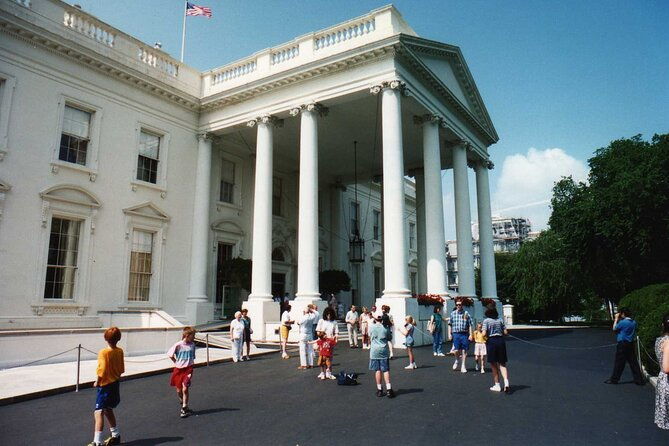 private-dc-day-and-night-limousine-tours