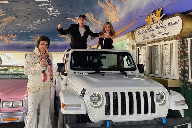 private-jeep-tours-vegas-sign-fremont-streetred-rock-sign-lunch