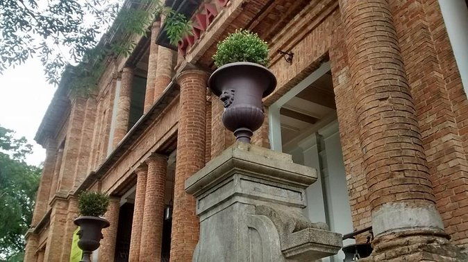 private-museums-personalized-tour-experience