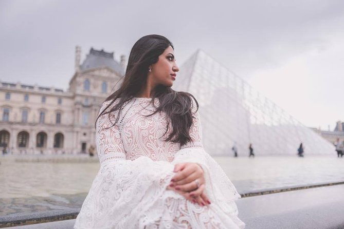 private-photo-session-with-a-local-photographer-in-versailles